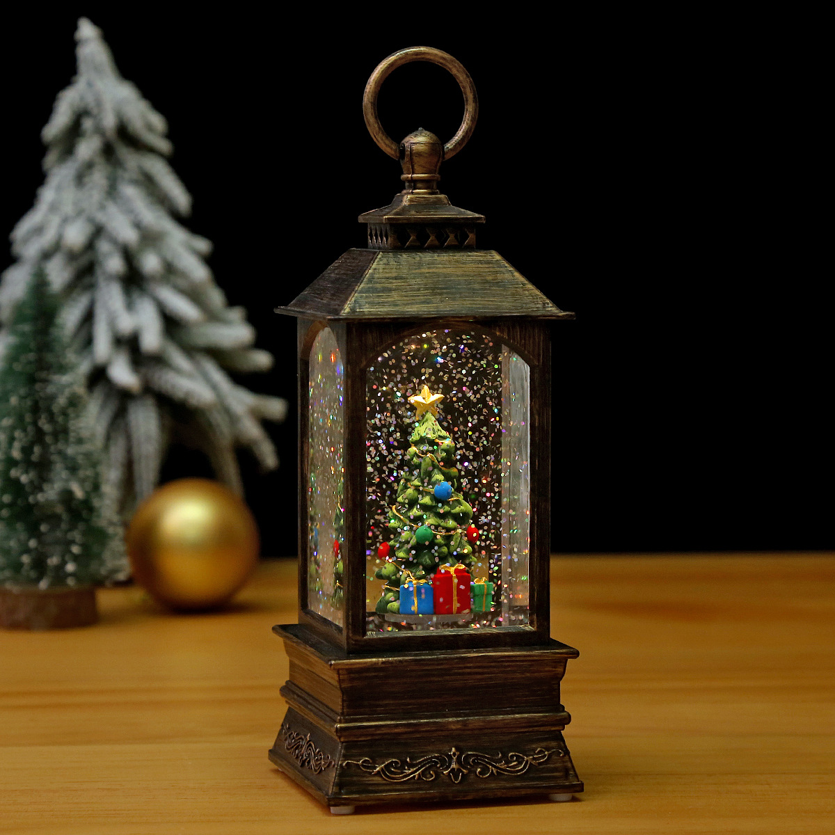 Felinar Decorativ Muzical, Brad de Craciun, Iluminare LED calda, Zapada in Miscare, Alimentare USB/Baterii